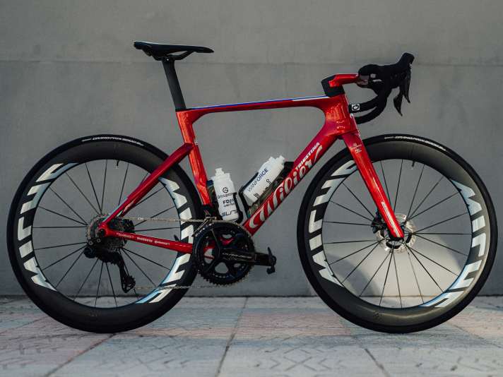 New bike, new livery: Groupama-FDJ United will be on the road in 2026 with the new generation of the Filante SLR from Wilier in bright red.