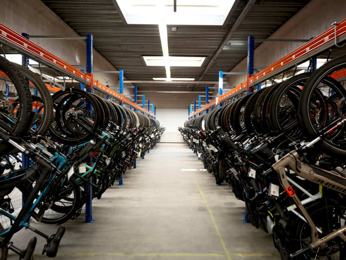 Bravobike propose des vélos reconditionnés via la plateforme en ligne GebrauchtradStudio. Les vélos sont pour la plupart des retours de leasing.