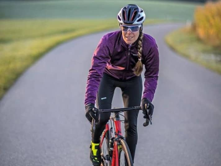 Faire du vélo de course