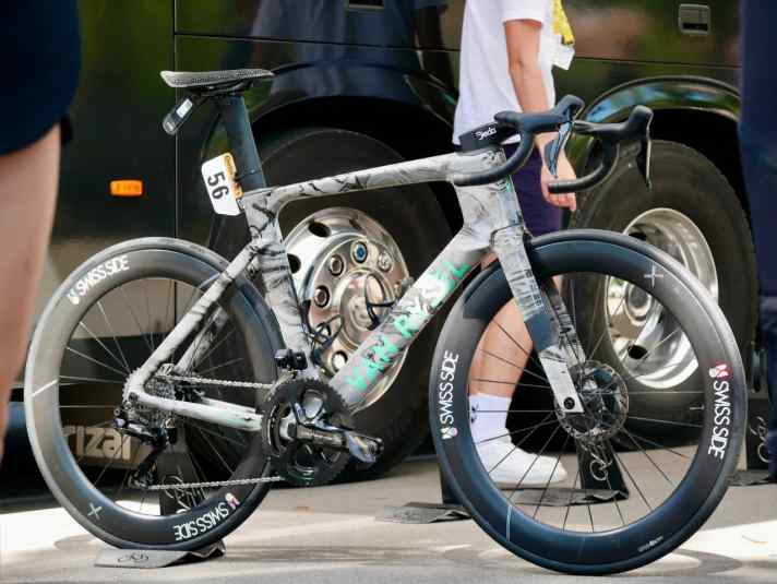 Tour de France 2024 Fahrrader Rennrader der Teams TOUR