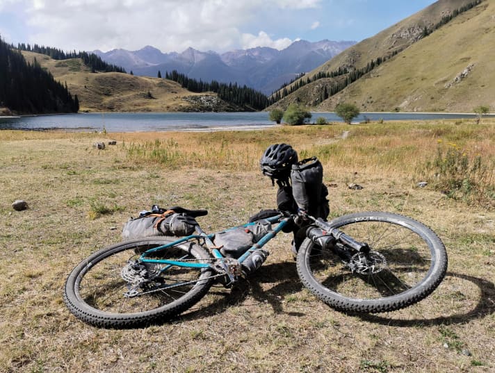   Dreamlike scenery. You can remember this camp spot 70 kilometres before the finish for future hiking tours.