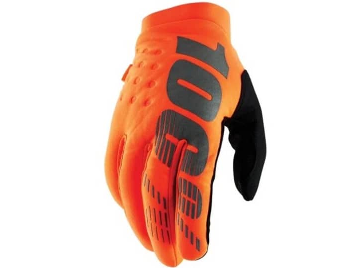 Nothing is worse than cold fingers. Lightly insulated MTB gloves are the solution.