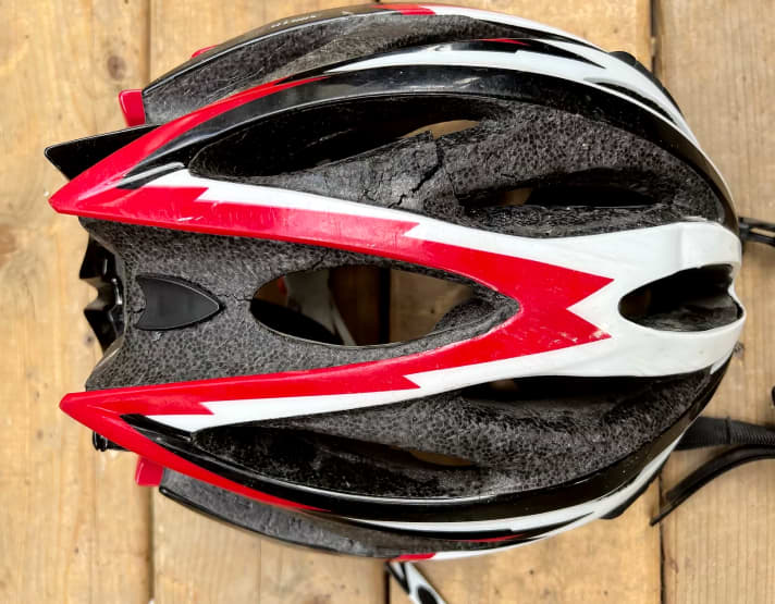 Luckily, Thomas was wearing a helmet, which kept a lot of things out. Nevertheless, he has complaints.