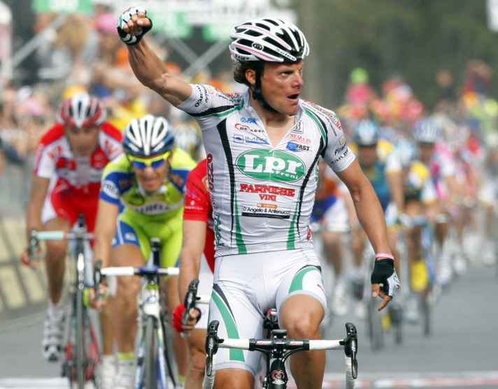 La dernière fois que le Giro d'Italia a fait étape à Padoue - mais à l'époque comme ville de départ - Danilo die Luca avait encore du succès. Il a remporté le sprint à San Martino di Castrozza. Plus tard, sa victoire lui a été retirée pour cause de dopage.