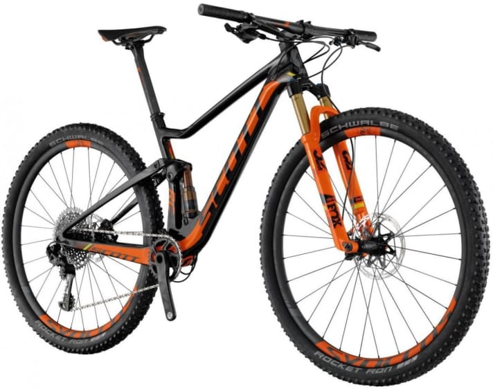  The Scott Spark RC has 100 millimetres of travel at the front and rear and weighs just 9.8 kilos.
