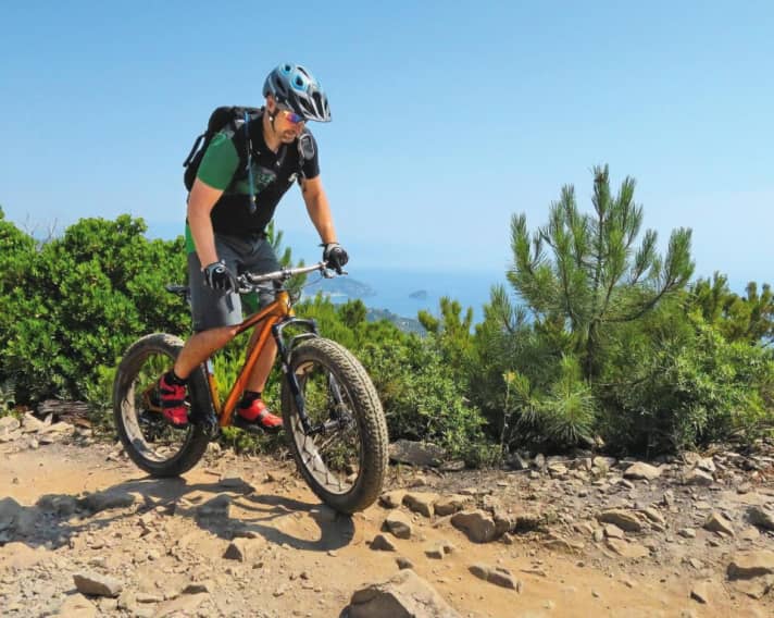   The super-light fatbike carbon rims from Kuroshiro put to the test.