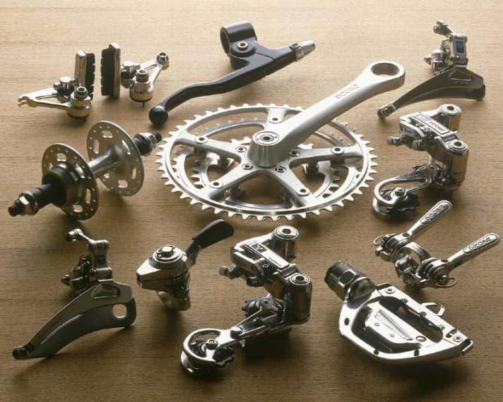   The Shimano XT groupset is still a benchmark for MTB drivetrains today; the first one was presented in 1982.