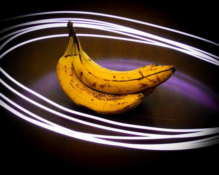 Many cyclists rely on the power of the banana. The yellow fruit is a cycling superfood with lots of carbohydrates and minerals.