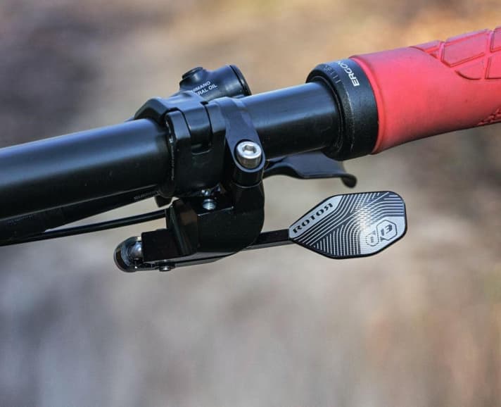   The Rotor 13-speed drivetrain only requires a single shift lever on the handlebars.