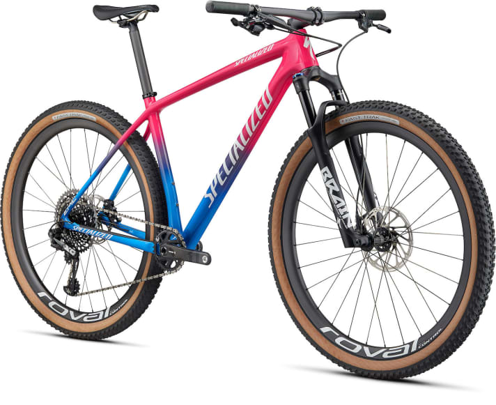   Pink-blaue Lackierung und Skinwall-Reifen: Das Epic HT Pro ist der Hingucker in der neuen 2020er-Hardtail-Palette von Specialized.