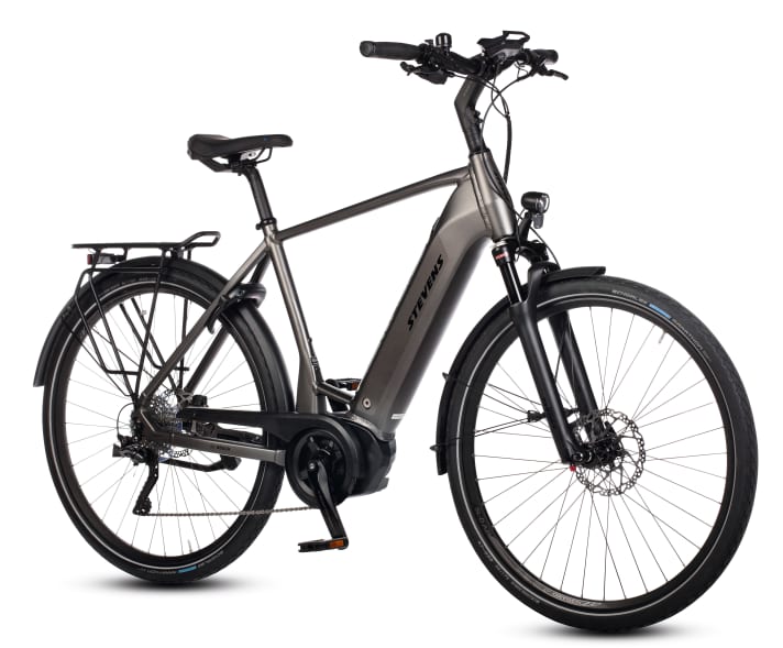 Good touring pedelecs are all-rounders. The bikes are safe, robust and stable - even with heavy luggage. The great thing about pedelecs is that the rider decides whether the motor or their own legs do the lion's share of the cranking work.