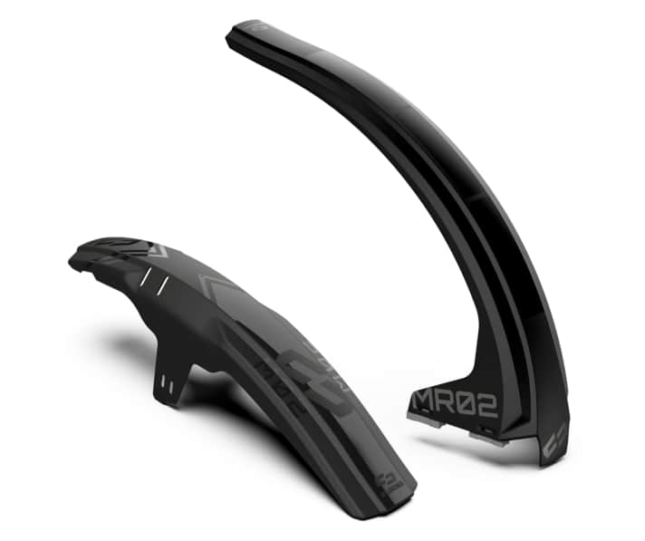 Sieht doof aus aber ist hoch wirksam. Die XXL-Schutzbleche von Unleazhed.