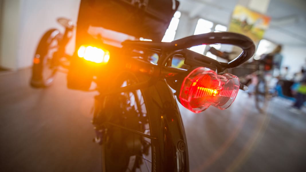 Fahrräder im Straßenverkehr: Bald Fahrradblinker für alle?