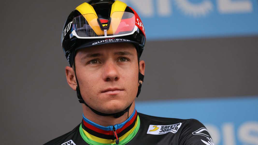 Trainingsunfall: Mehrere Knochenbrüche bei Evenepoel