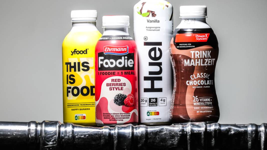 Trinkmahlzeiten im Test: Was bringen Yfood, Foodie, Huel & Co.?