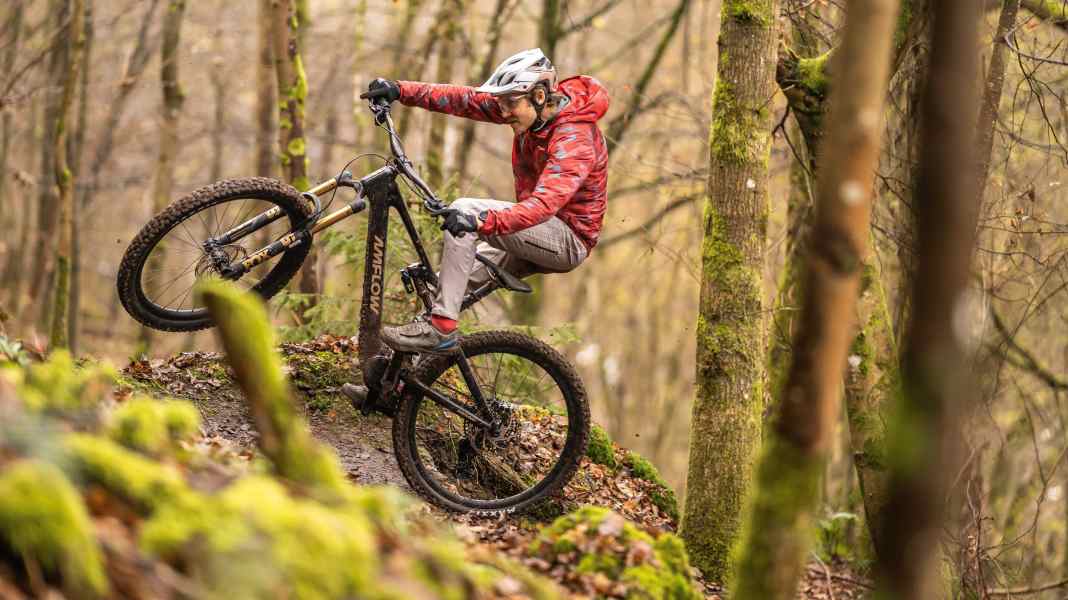 Pro/Contra: Gefährdet der DJI-Motor die Akzeptanz von Bikern im Wald?