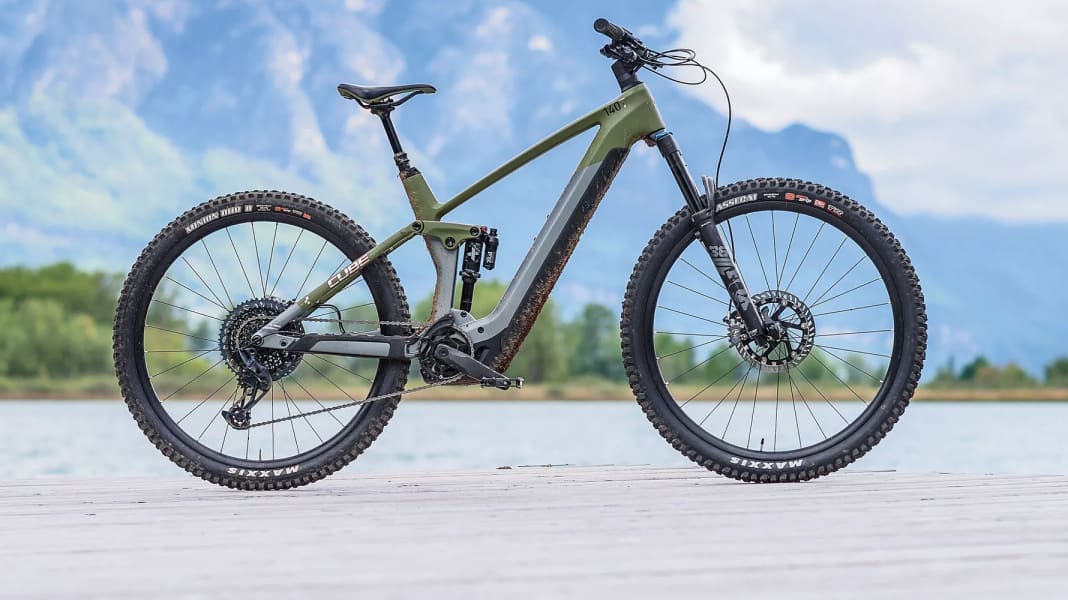 Test All-Mountain-E-Bikes 2022: Cube Stereo Hybrid 140 TM im EMTB-Lesertest