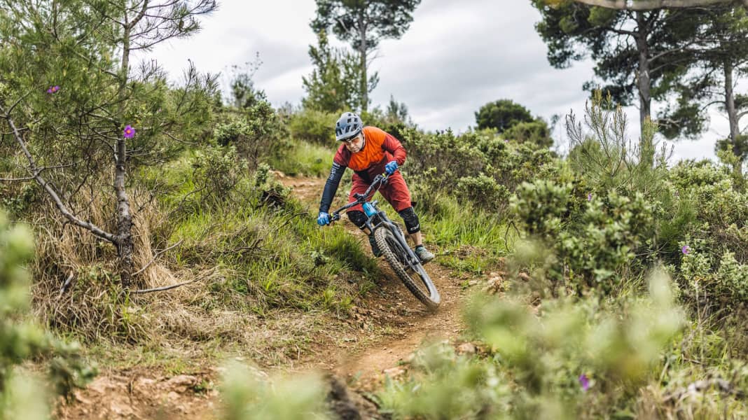 How to: EMTB-Trail-Fahrtechnik #1 - Kurven schnell und sicher kratzen