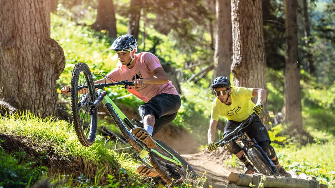 Alleskönner: 6 Trailbikes im harten Vergleich