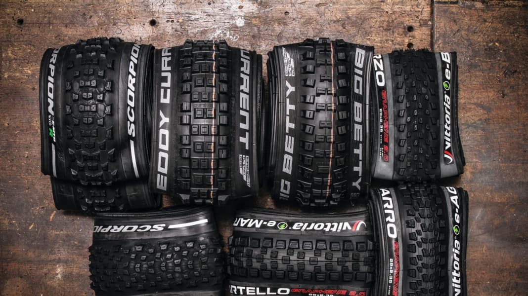 Spezielle Reifen für E-MTBs von Schwalbe, Pirelli und Vittoria