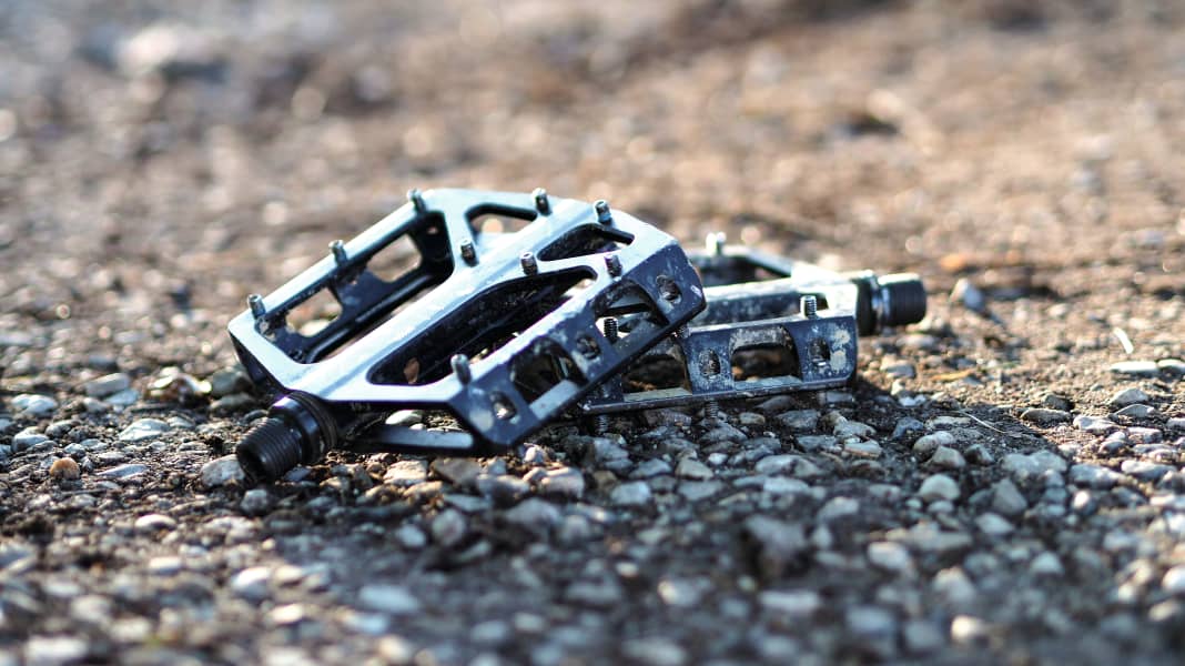 Grip-Geber: Flatpedale Sixpack Kamikaze