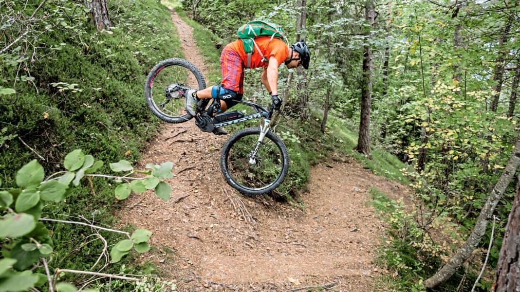 Fast schwerelos: E-MTB Fahrtechnik für Fortgeschrittene