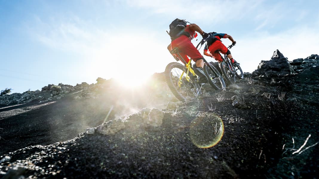 E-MTB-Fahrtechnik: So nehmen Sie den Steilhang locker