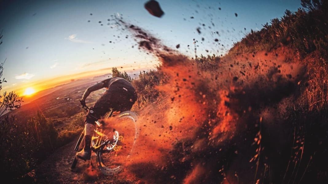 6 Pannenschutz-Systeme für E-MTB Reifen im Test
