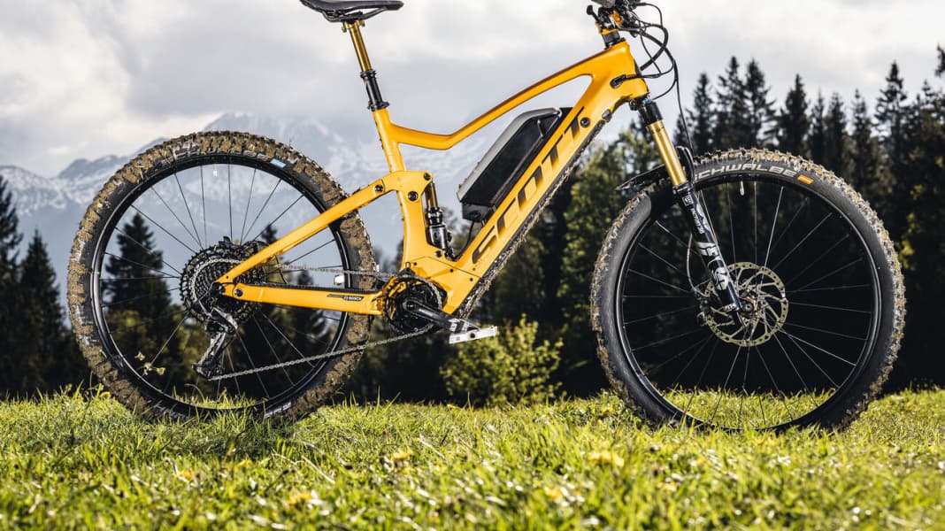 Genius eRide: Supertourer in Carbon