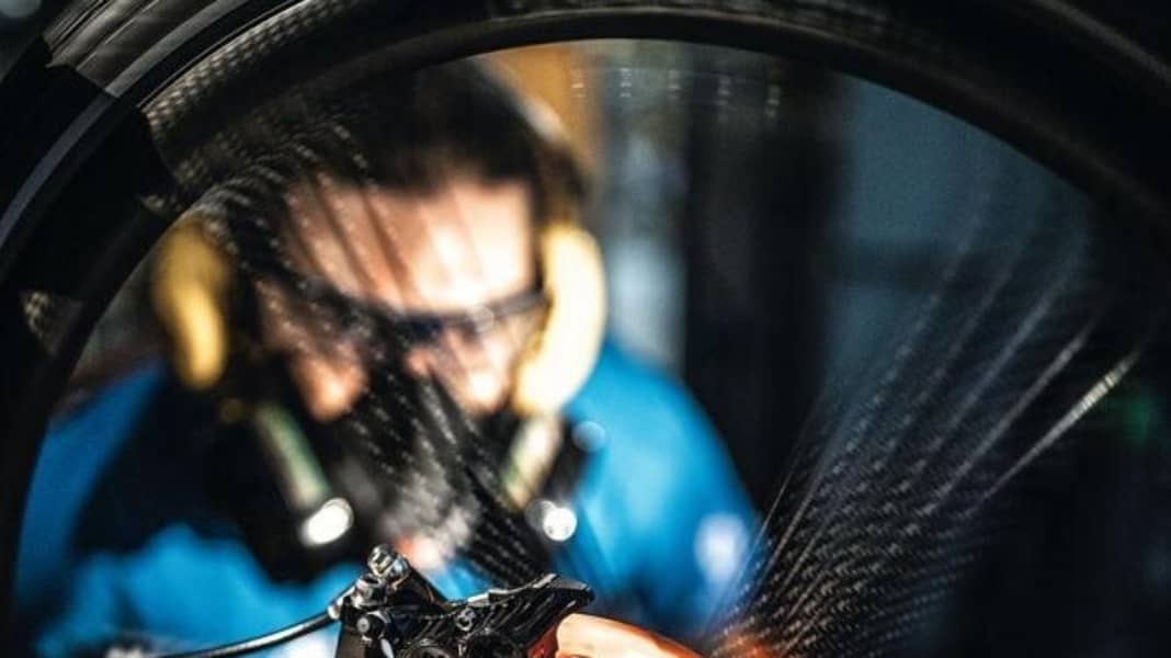 Kräftige Stopper: 10 E-MTB Scheibenbremsen im Test