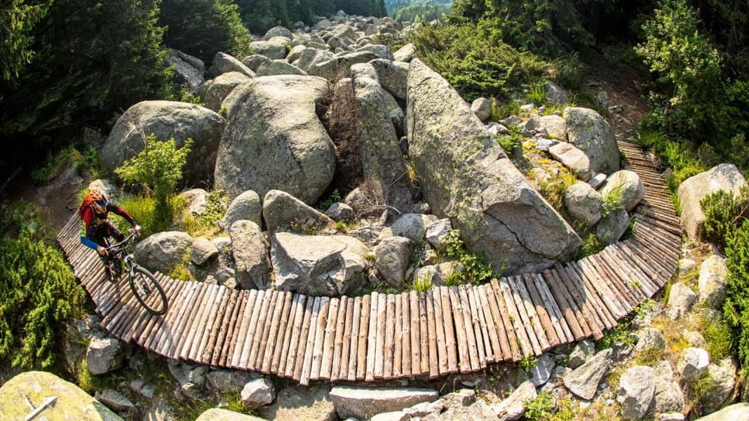 Wilde MTB Trails im Witoscha-Gebirge