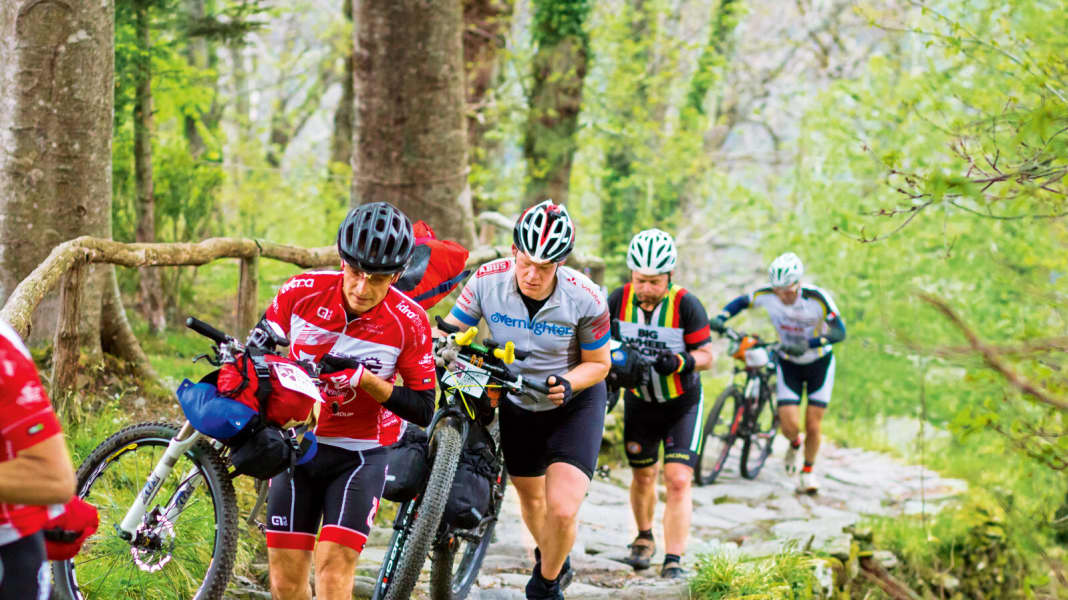 Nonstop: 560 km mit dem Mountainbike durch die Toskana