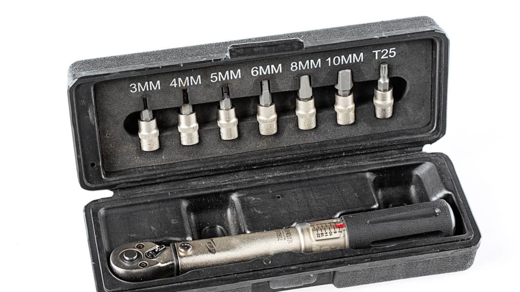 Helfer und Werkzeug: Bewährtes für die Bike-Werkstatt