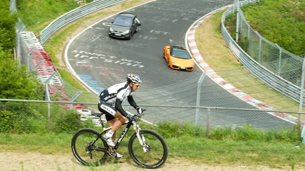 Deutschland: Trail an der Nürburgring-Nordschleife