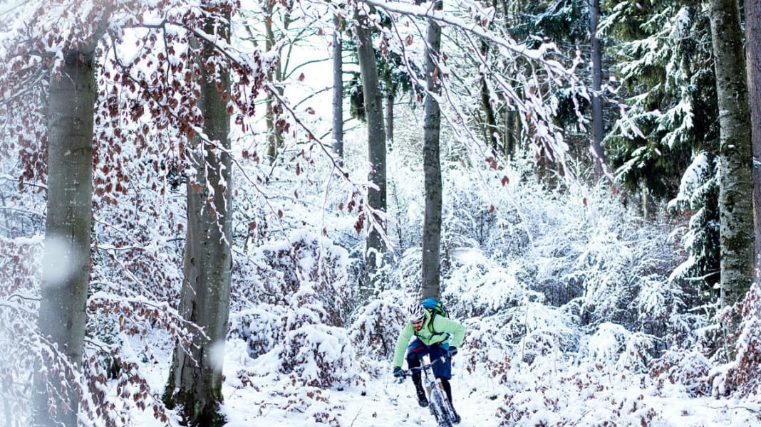 Softshell-Bekleidung: Zehn Kombis im Test