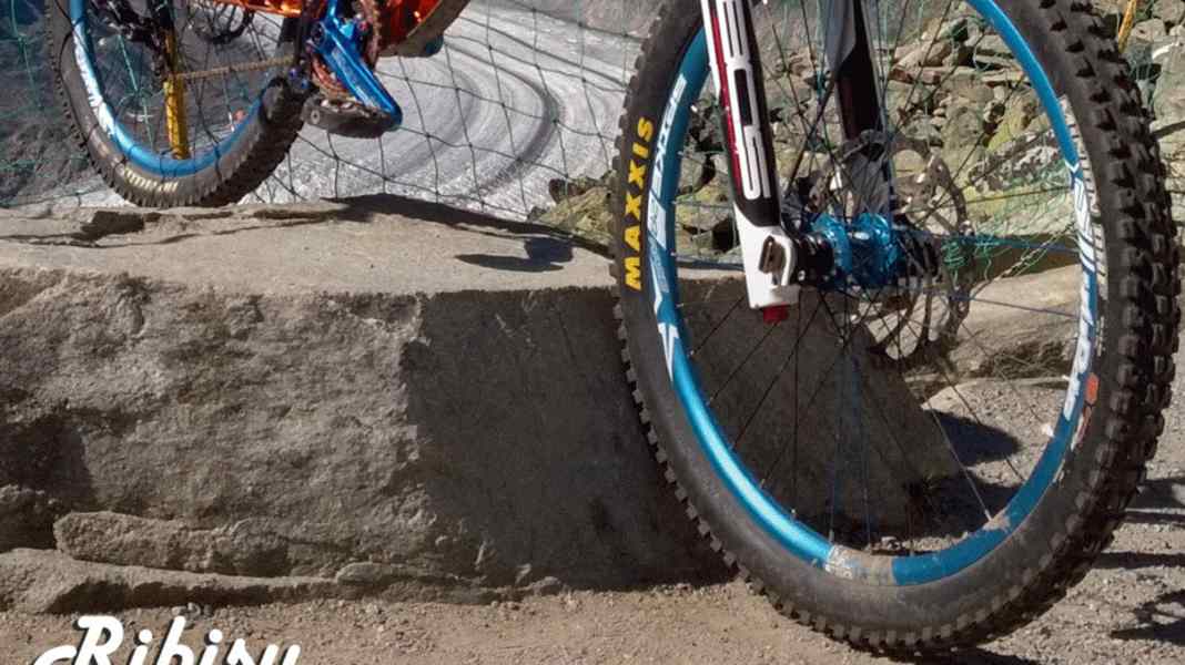 Ribisu: CNC-Skulptur aus 100 Kilogramm Aluminium