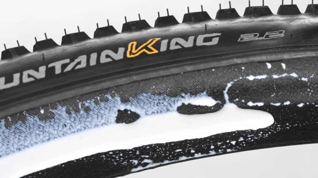 Dichtmilch: Mountainbike-Reifen auf Tubeless umrüsten