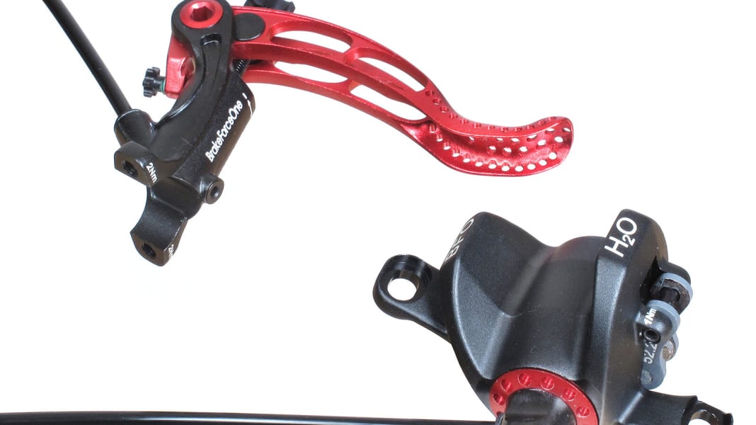 Erste MTB-Bremse, die mit Wasser statt Öl funktioniert