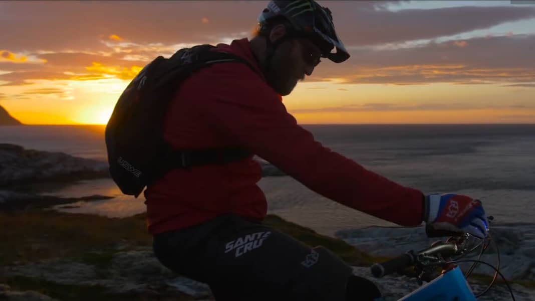 Steve Peat kündigt mit Video „Cheers“ Rücktritt an