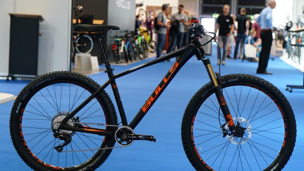 Bulls zeigt Kombi aus 27,5+ und 29 Zoll am Hardtail