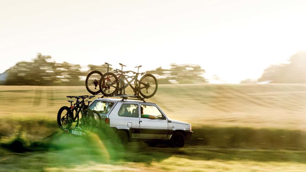 11 Bike-Träger für Heckklappe und Kupplung im Test