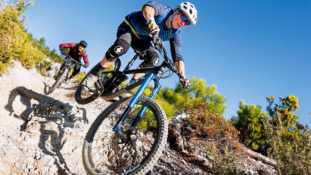 7 Enduro-MTB-Federgabeln im Test