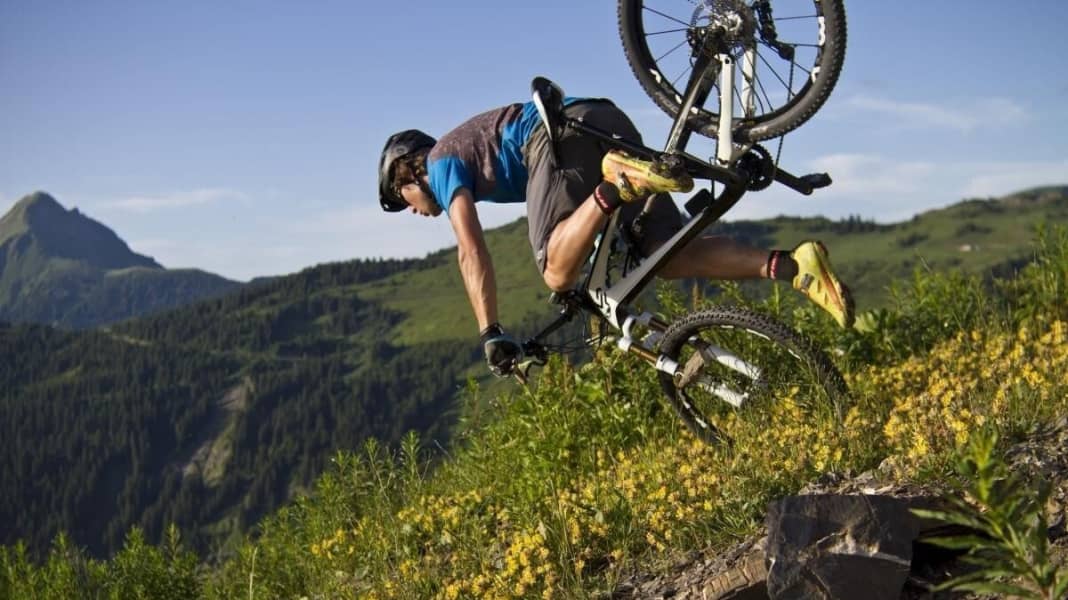 BIKMO versichert Biker, Zubehör und Material