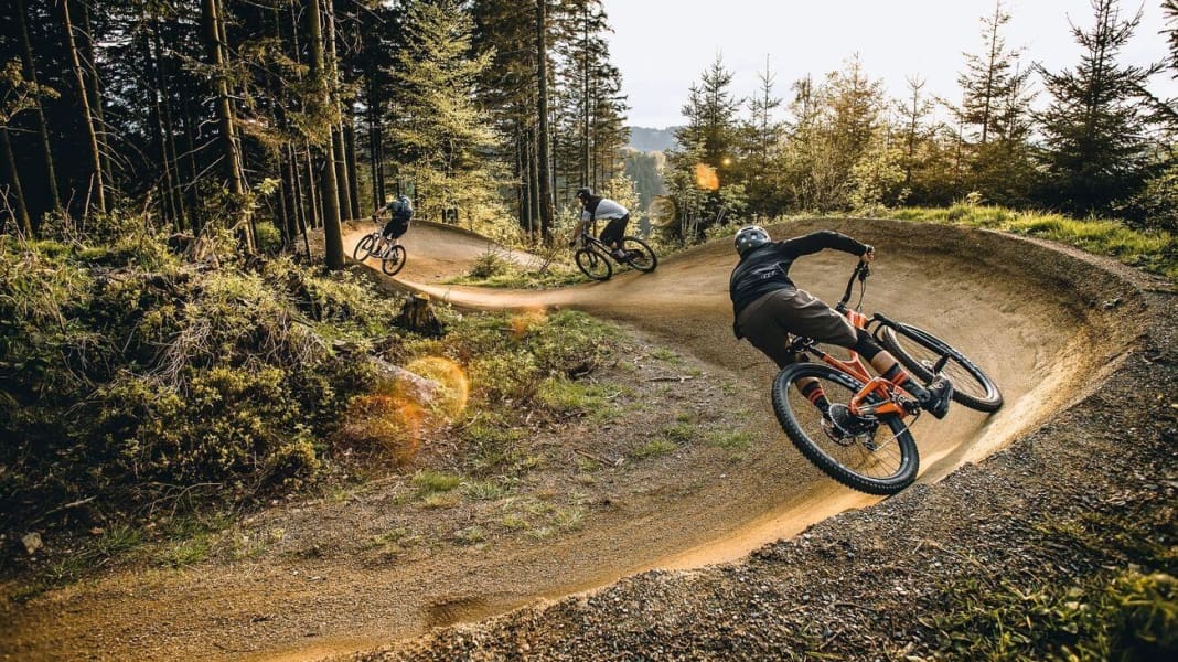 Flow trail clearance