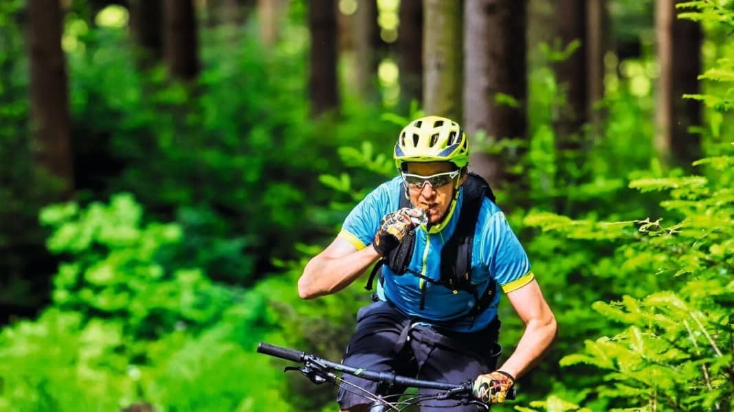 Bringen Obstriegel wirklich Power auf der Bike-Tour?