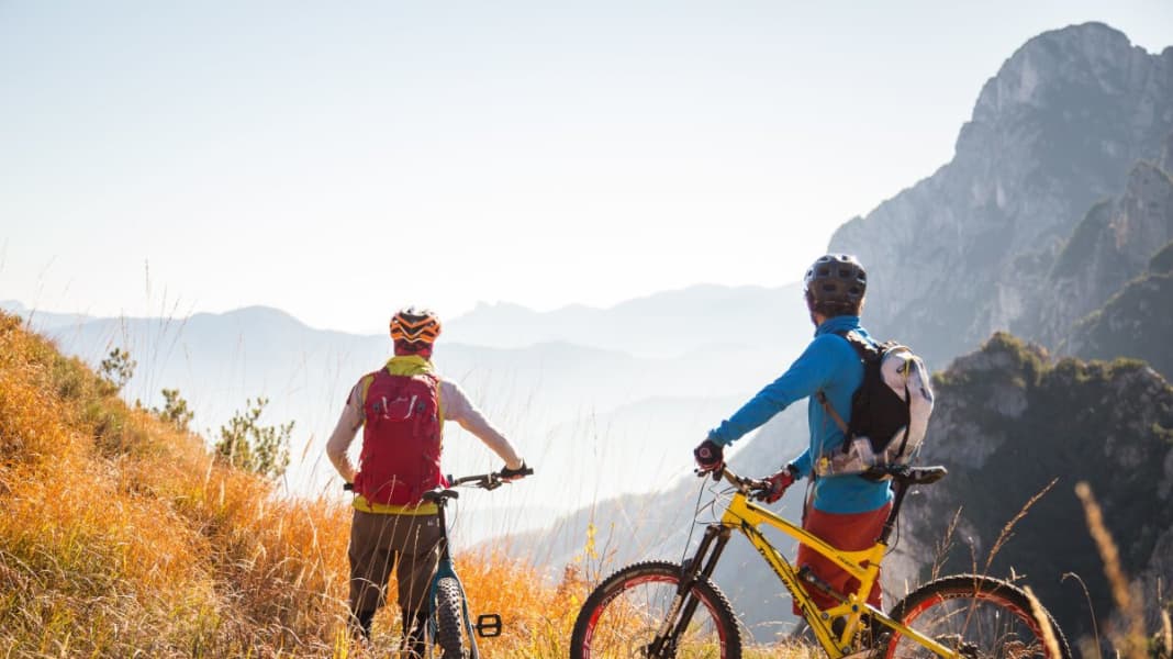 Mit dem Mountainbike durch den Herbst im Trentino