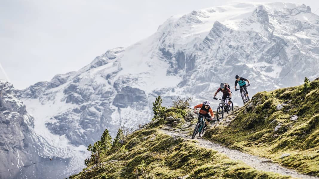 Preisknaller: All-Mountain-Bikes um 3000 Euro im Test
