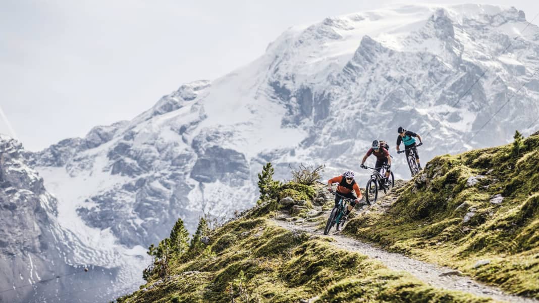 Preisknaller All Mountain Bikes um 3000 Euro im Test BIKE