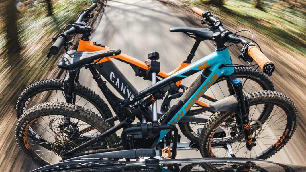 8 Heckträger im Test: So transportieren Sie Ihr E-MTB sicher