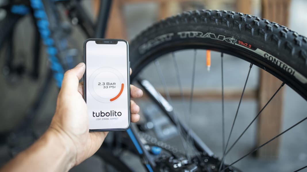 Chip im Schlauch: Reifendruck messen per App
